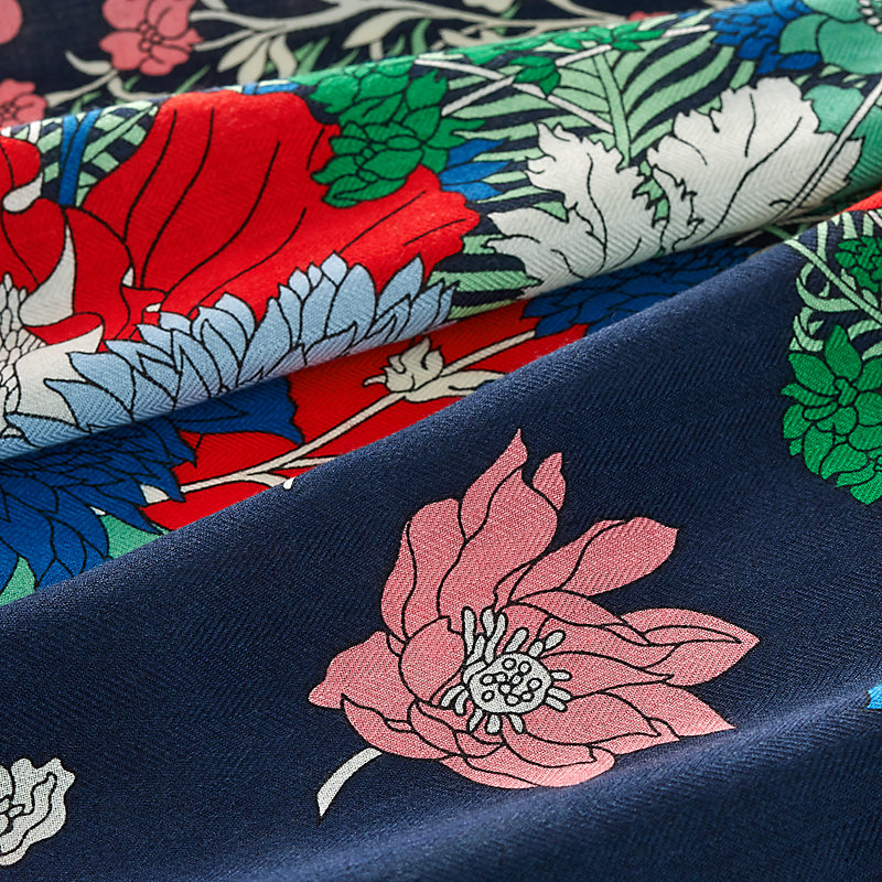 Robe Legere giant triangle - Blue | Hermès Mainland China